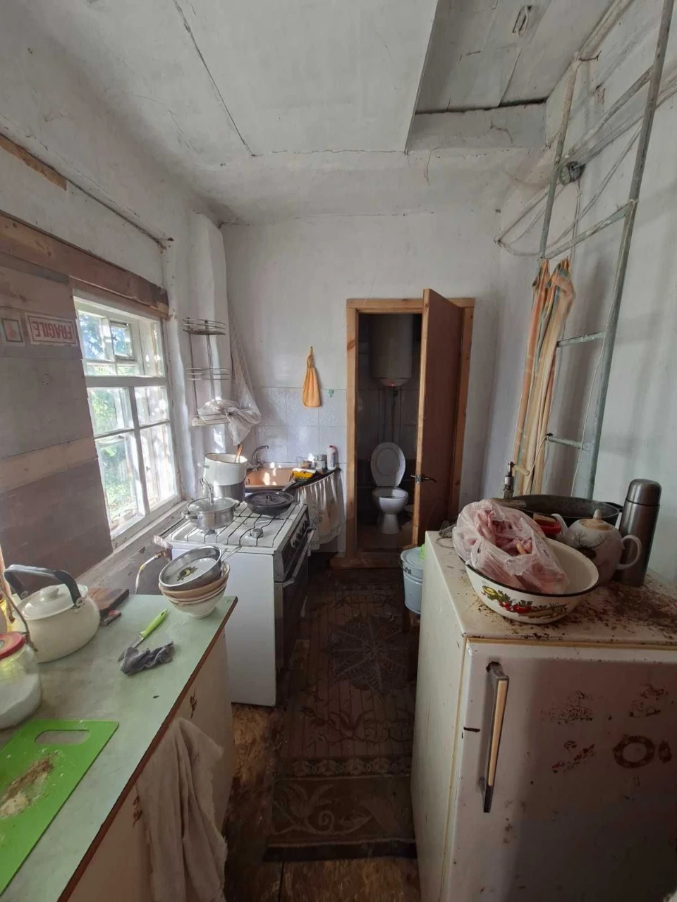 Budget-Friendly House with Amenities in the Suburbs of Poltava!