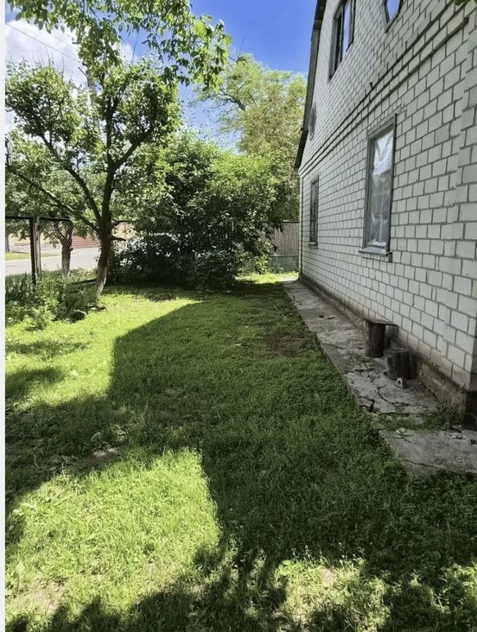Brick house for sale without interior finishing