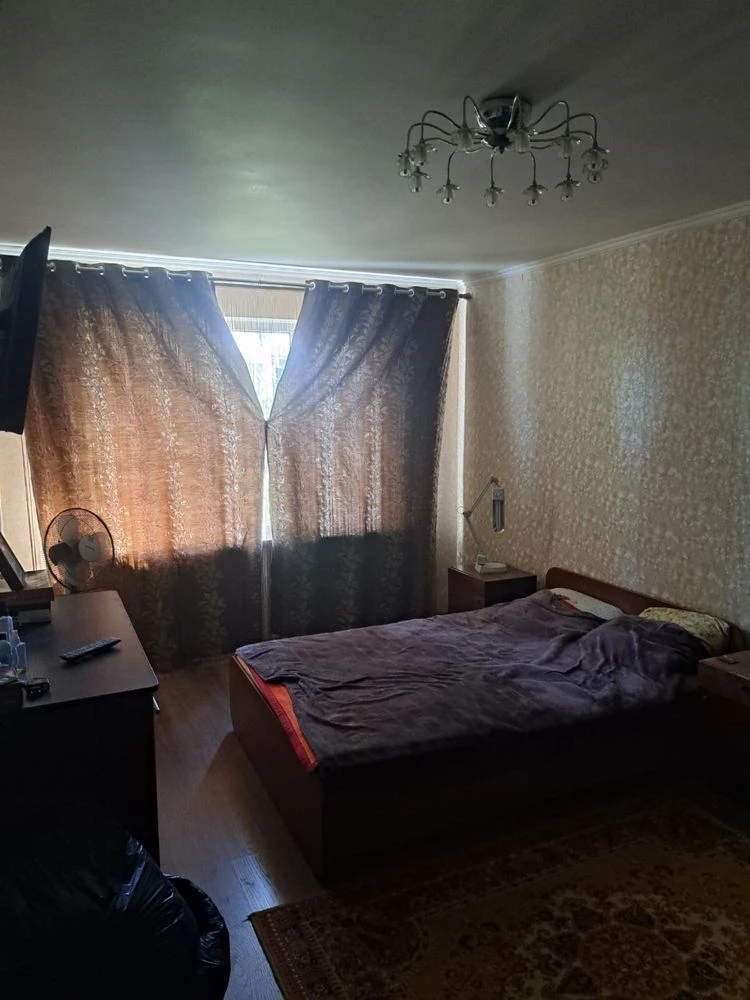 For Sale 3-bedroom apartment on Chekhov Street, 110