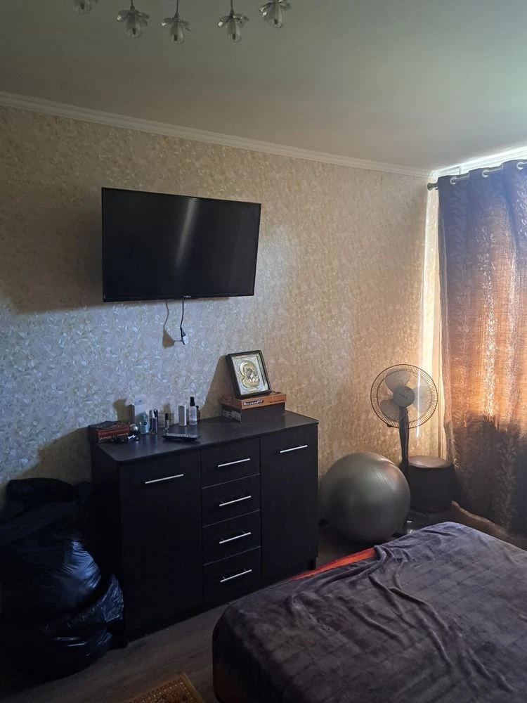 For Sale 3-bedroom apartment on Chekhov Street, 110