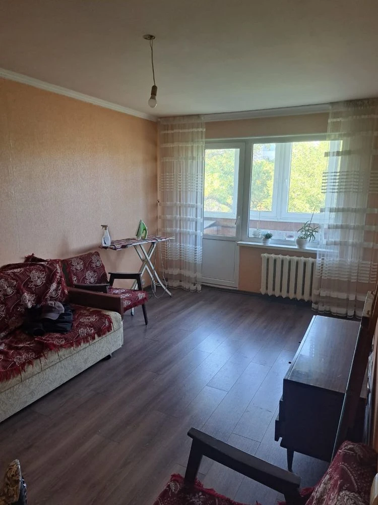 For Sale 3-bedroom apartment on Chekhov Street, 110