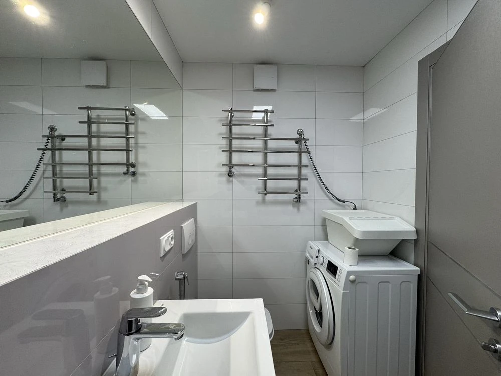 Sale of a 3-room apartment in a new building near Chaika, 85 sq.m. Lysa