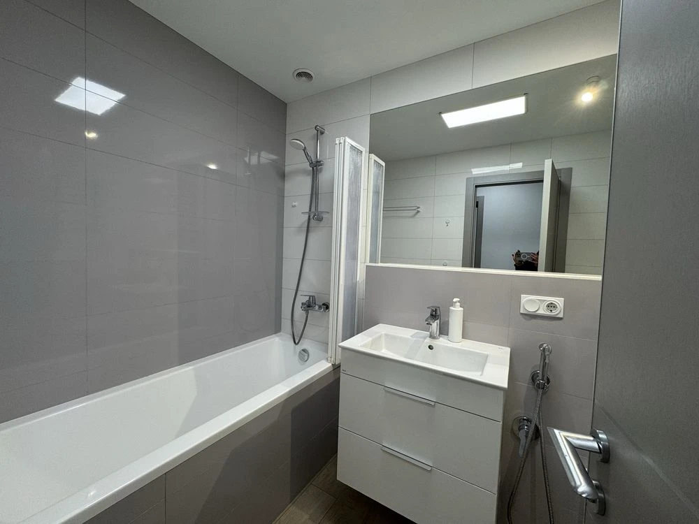 Sale of a 3-room apartment in a new building near Chaika, 85 sq.m. Lysa