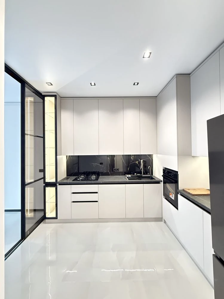 For sale! One-room apartment with a plot