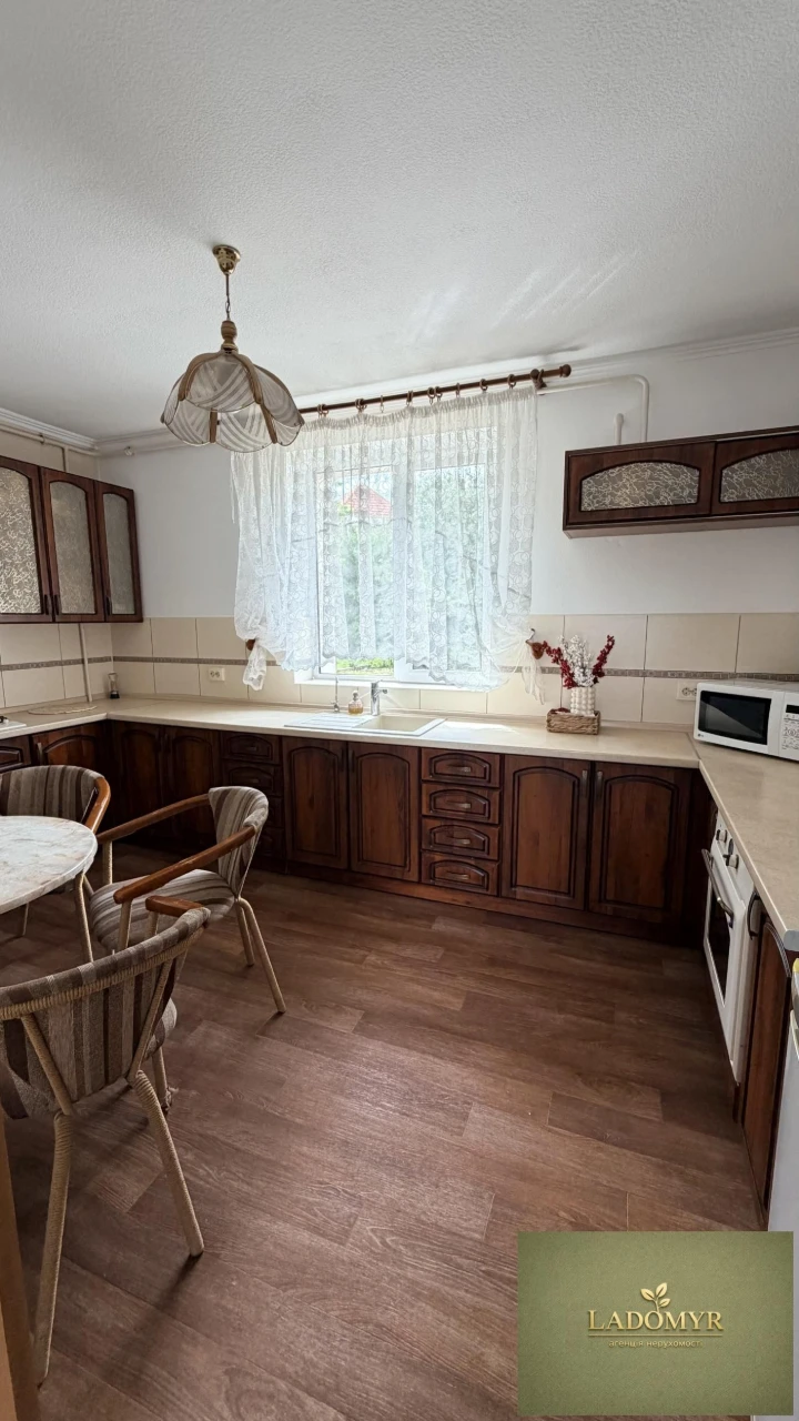 Продаж / Будинок / Світлична, Новий Двір, Рівне