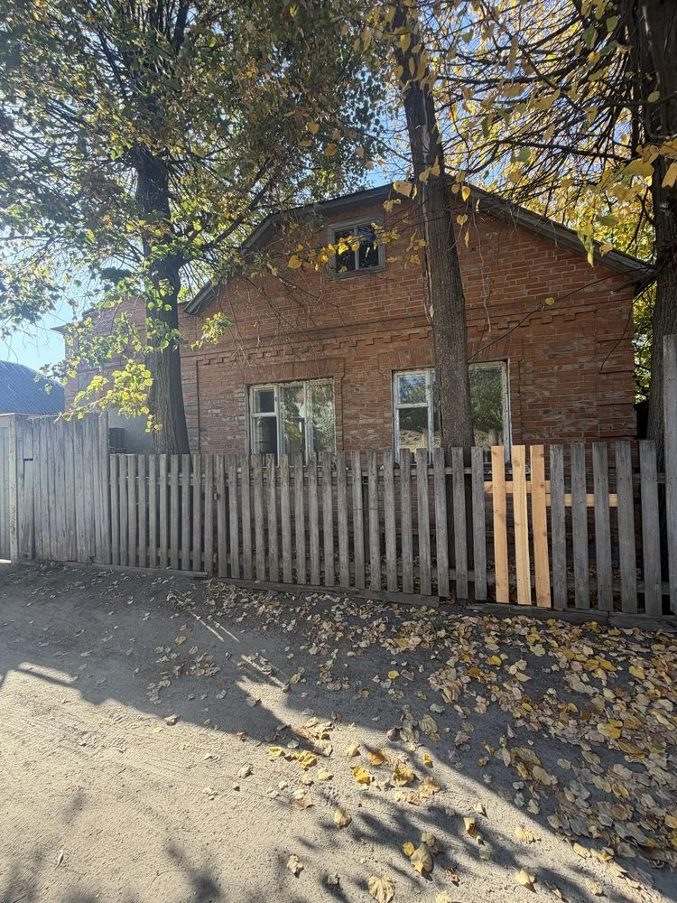 Частина будинку з окремою адресою