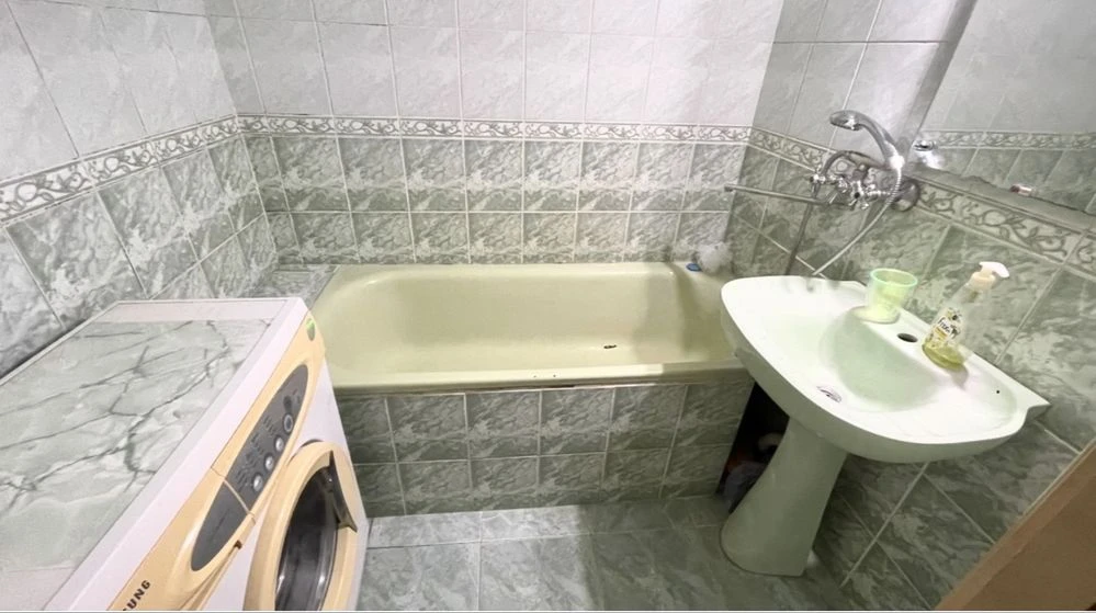 Sale of a fully furnished 1-bedroom apartment on Heroiv Dobvol'tsev Street