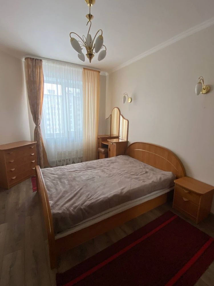 Продажа 3-комнатной квартиры в районе 33