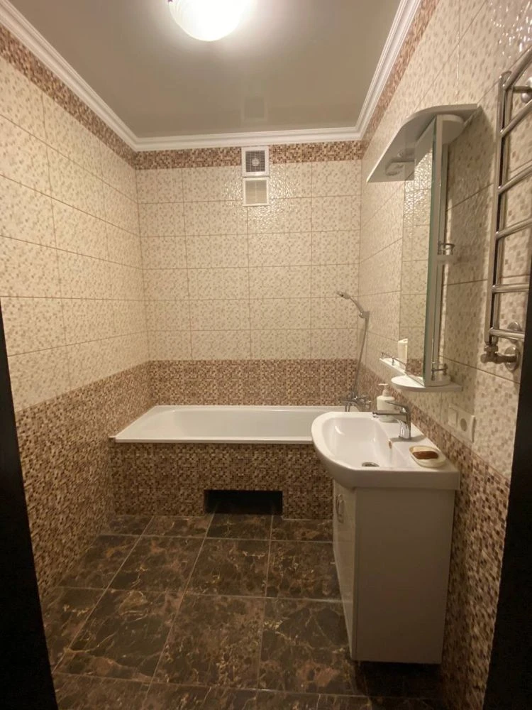 Продажа 3-комнатной квартиры в районе 33