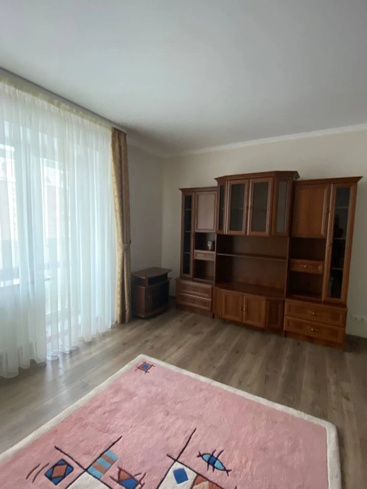 Продажа 3-комнатной квартиры в районе 33