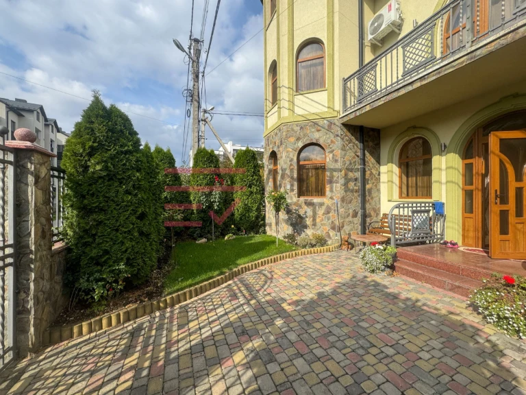 Продаж двоповерхового будинку з ремонтом, р-н вул. Південно-