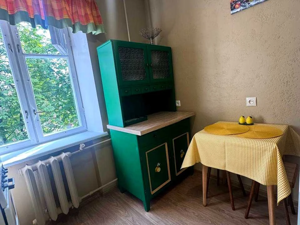 Квартира. Київ, Салютна вул.