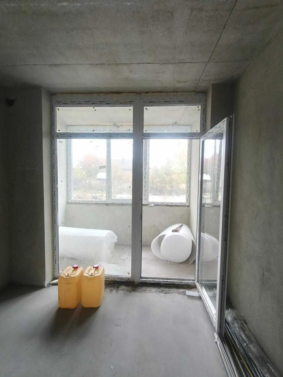 Sale of a 1-bedroom apartment in a new building, price lower than the developer's