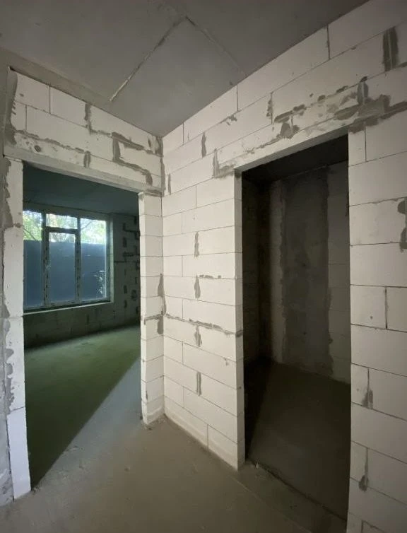 Sale of a smart apartment in the center of Bortonychy.