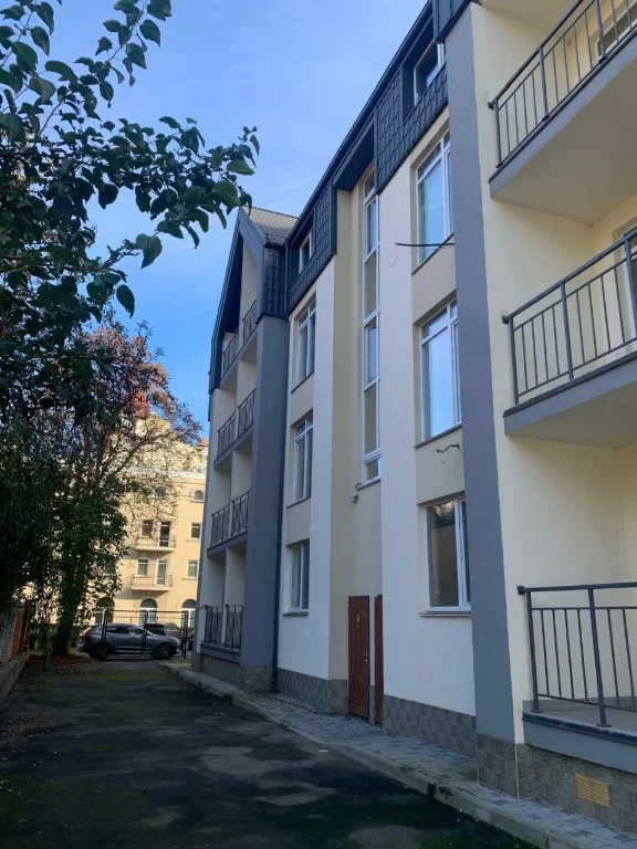 Sale of a 2-room apartment 55 sq.m. in a club house on вул. Makiivs