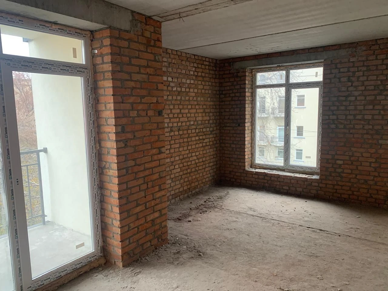 Sale of a 2-room apartment 55 sq.m. in a club house on вул. Makiivs