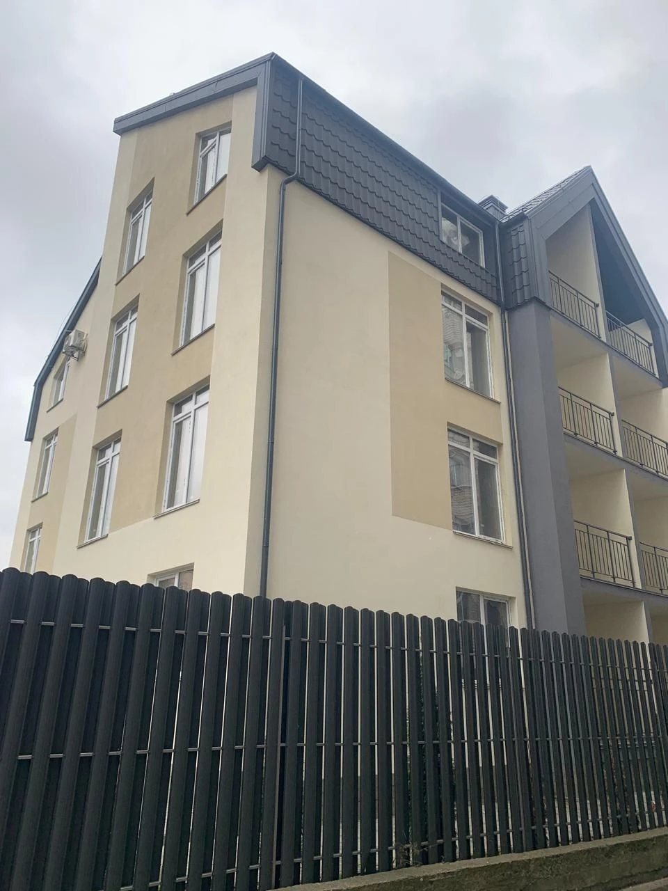 Sale of a 2-room apartment 55 sq.m. in a club house on вул. Makiivs