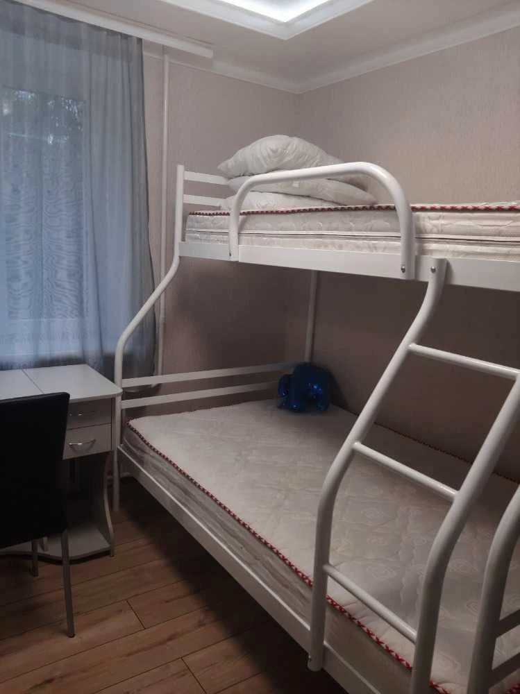Продам 2-кімнатну квартиру, Науки 169, Гагаріна, 45 м², цегла