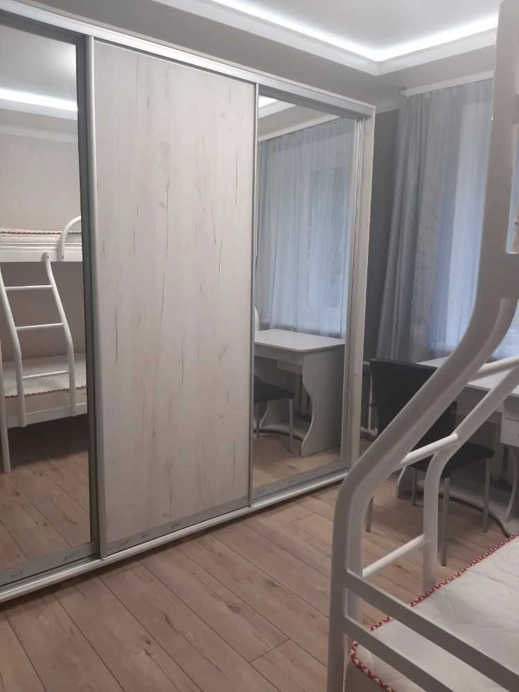 Продам 2-кімнатну квартиру, Науки 169, Гагаріна, 45 м², цегла