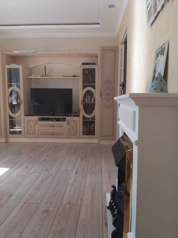 Продам 2-кімнатну квартиру, Науки 169, Гагаріна, 45 м², цегла