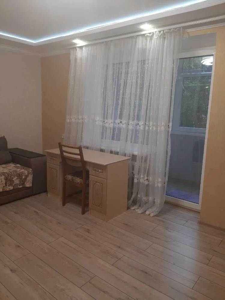 Продам 2-кімнатну квартиру, Науки 169, Гагаріна, 45 м², цегла