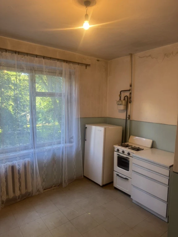 For Sale: Real 1-bedroom apartment, Czech style, 2nd floor, "Topole" residential area -