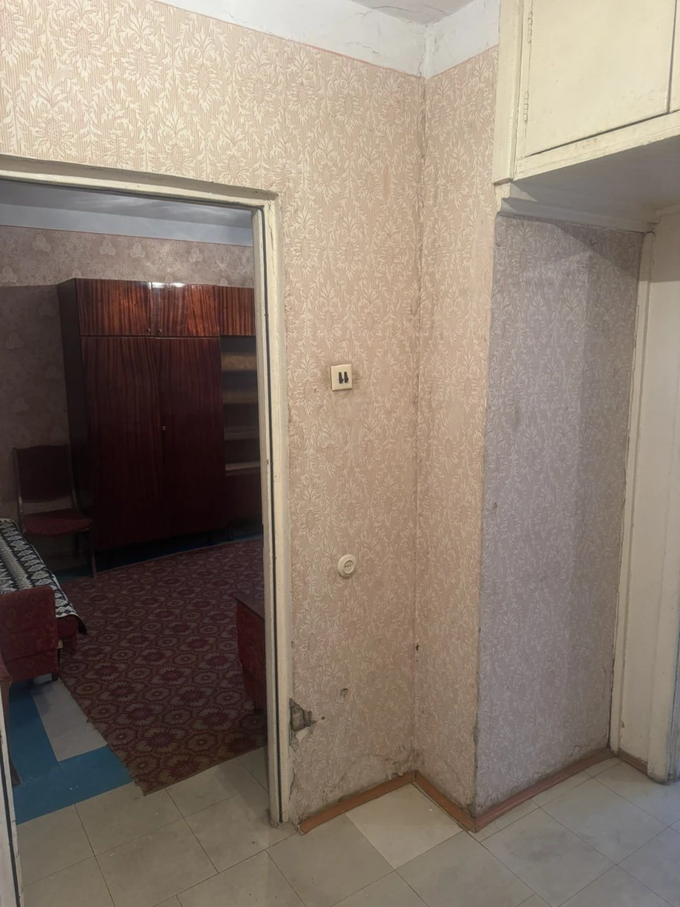 For Sale: Real 1-bedroom apartment, Czech style, 2nd floor, "Topole" residential area -