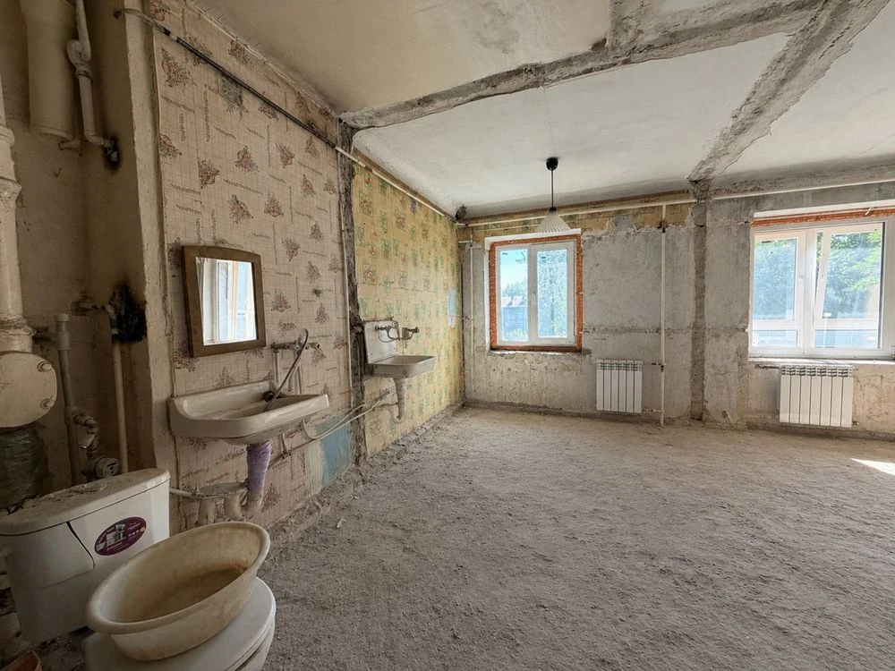 For Sale 1-bedroom apartment for renovation in Slobodzhansky