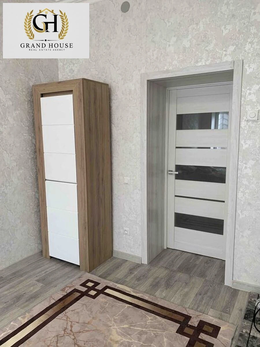 Продам крупногабаритну 2 кім біля дитячої обласної лікарні