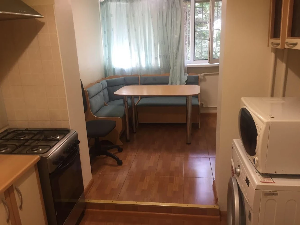 Продам квартиру 3 ком на филатова 10