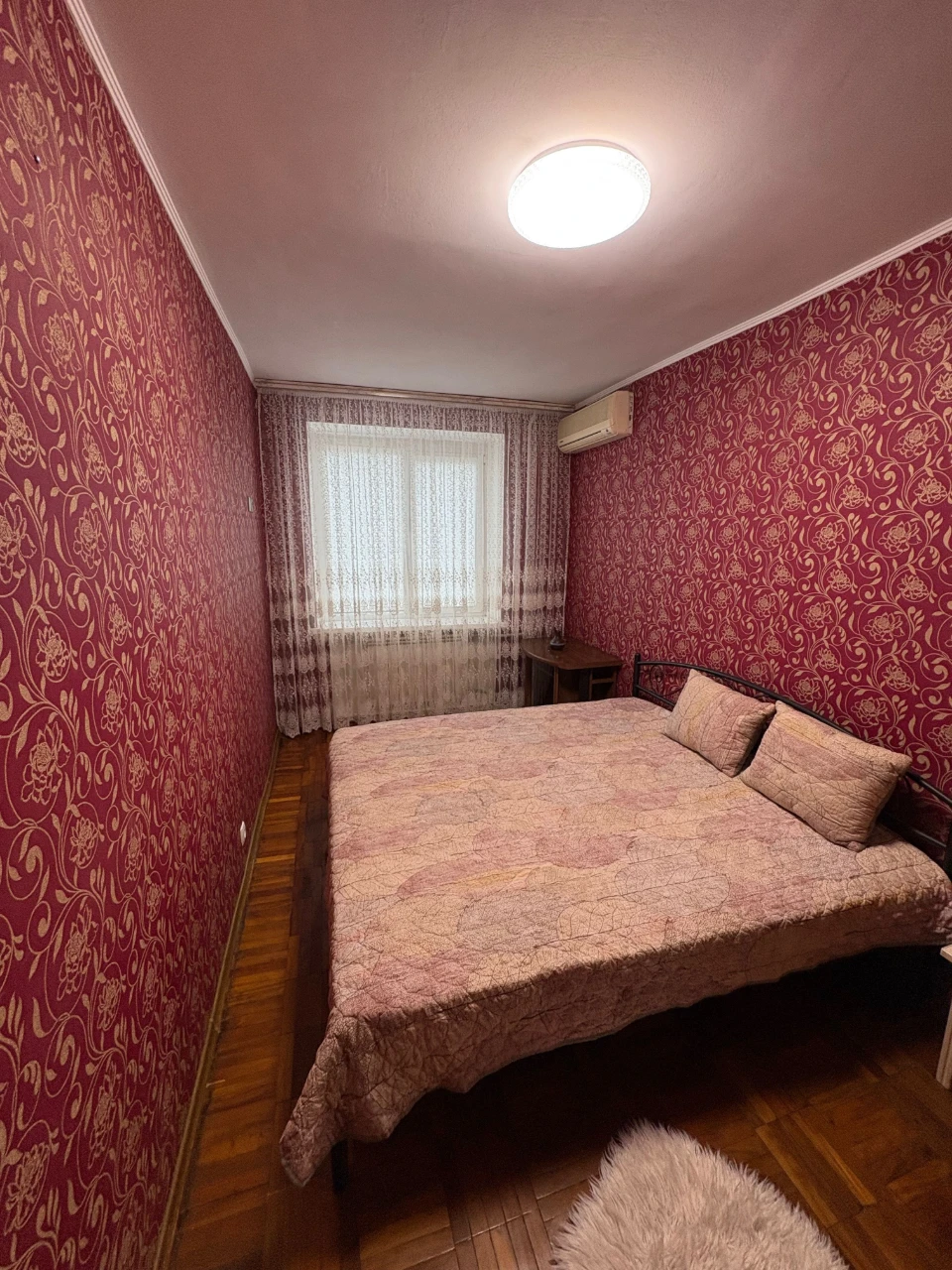 Продається 3-кімнатна квартира в центрі міста