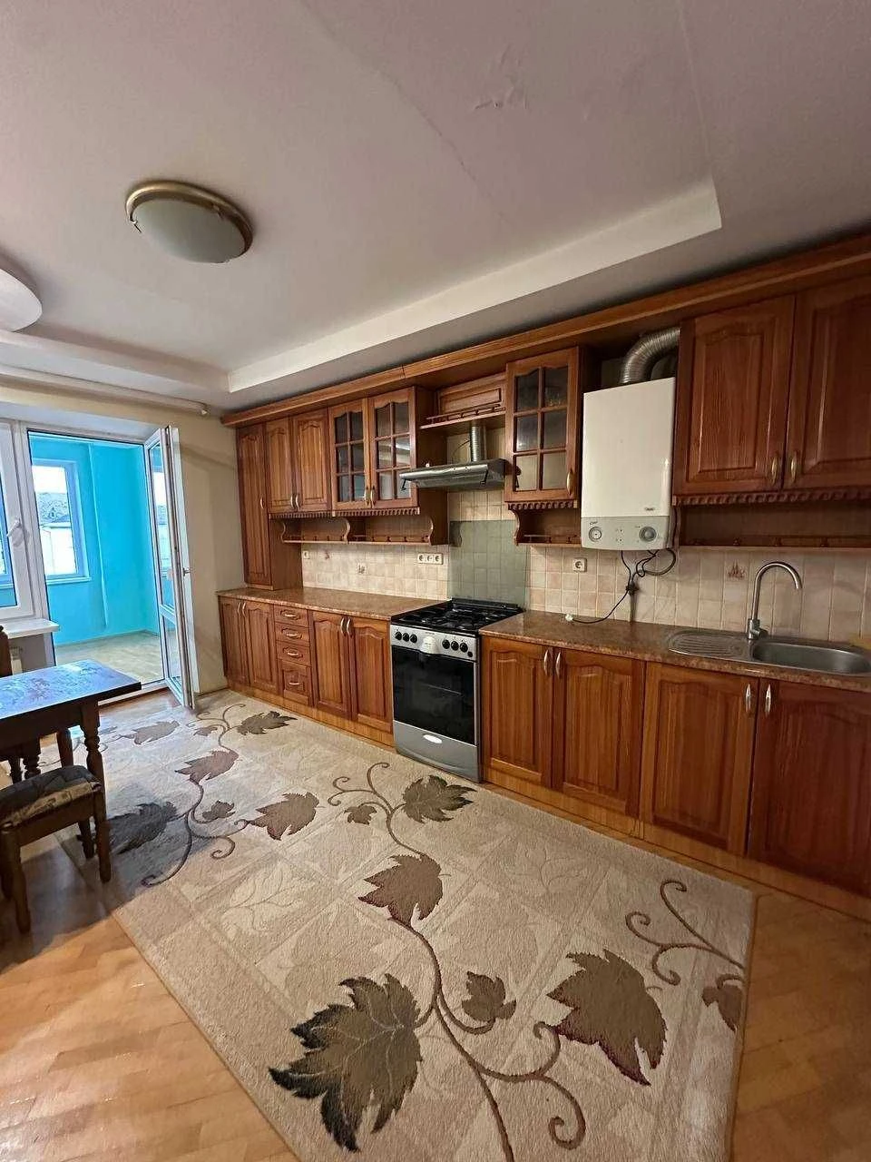 Large 4-bedroom apartment - Sections