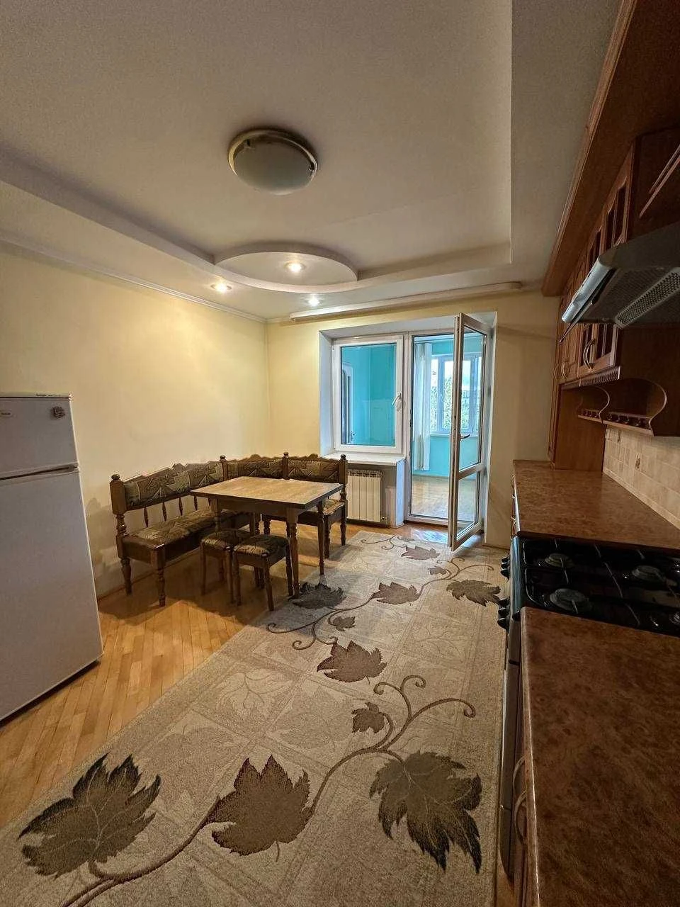 Large 4-bedroom apartment - Sections