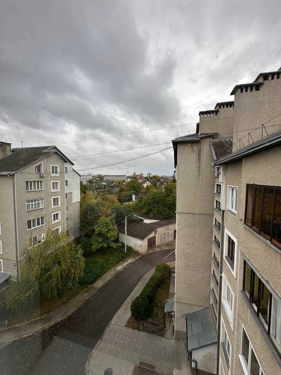 Large 4-bedroom apartment - Sections