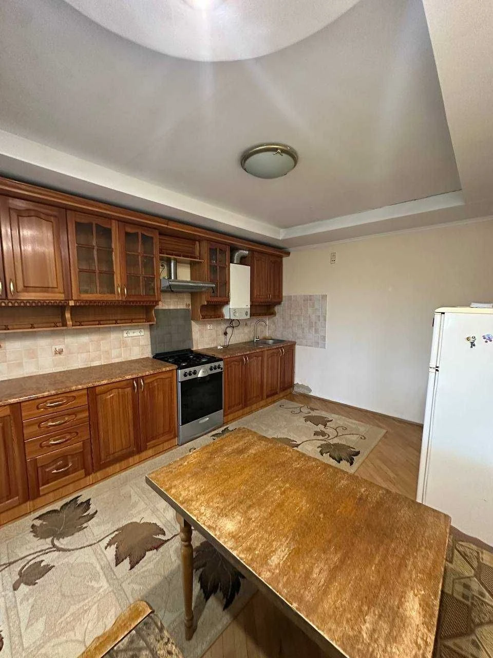Large 4-bedroom apartment - Sections