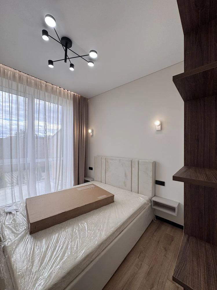 Продается новая 1,5-комнатная. 42 кв.м.