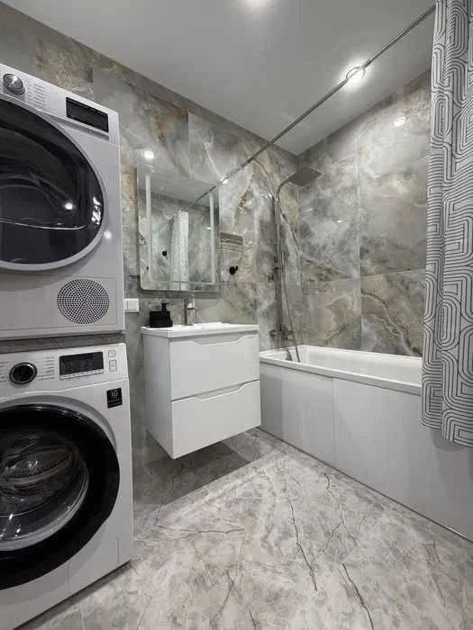 Apartment for Sale: 2-bedroom apartment in Uzhhorod