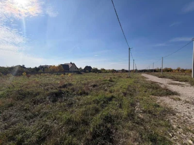 Продаж ділянки 7 соток в Щасливому | В ціні всі комунікації