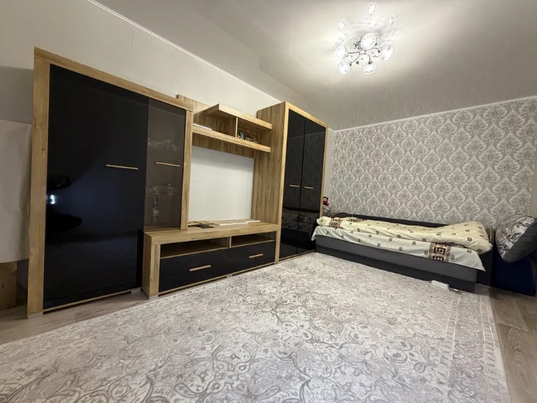 Продаж чудового однокімнатного квартири на вулиці Космонавтів