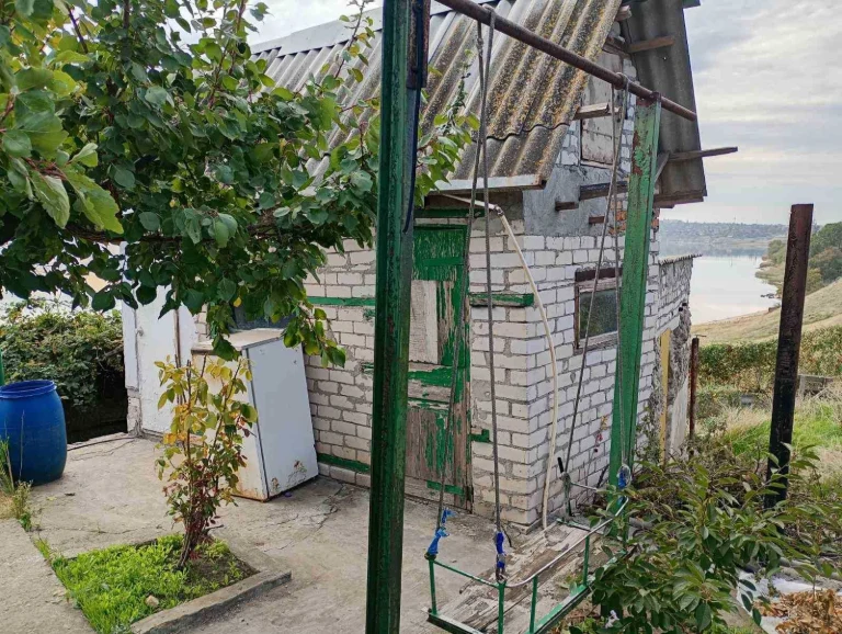 Selling a country house (7 acres)