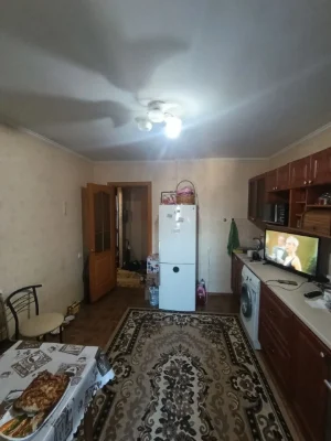 Продаю 2 х кім квартиру з автономним опаленням!