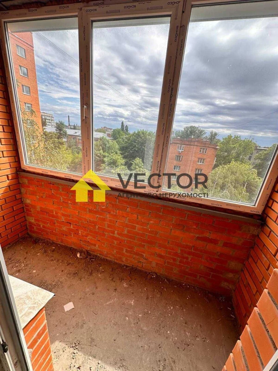 TWO-ROOM APARTMENT - 5th floor / 10th floor.