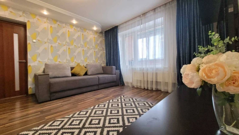 Продам 3-к квартиру Київ, Дніпровський, Дніпровська наб, 13