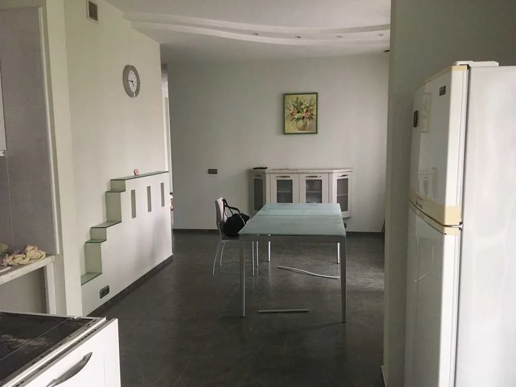 3-room apartment 193 sq.m, new building, center "Palats Ukraina", Ukraine