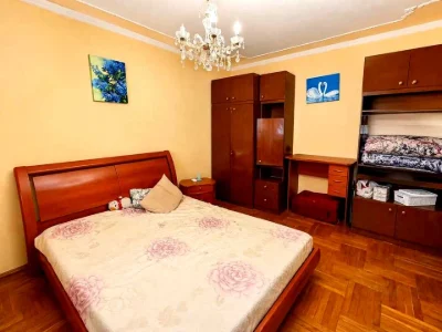 Квартира. Киев, Здолбуновская улица