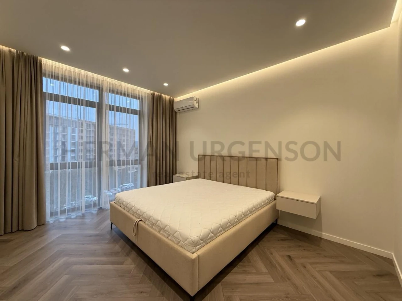 Продаж 2к квартири 74 м.кв / ЖК Residents Park, Набережна