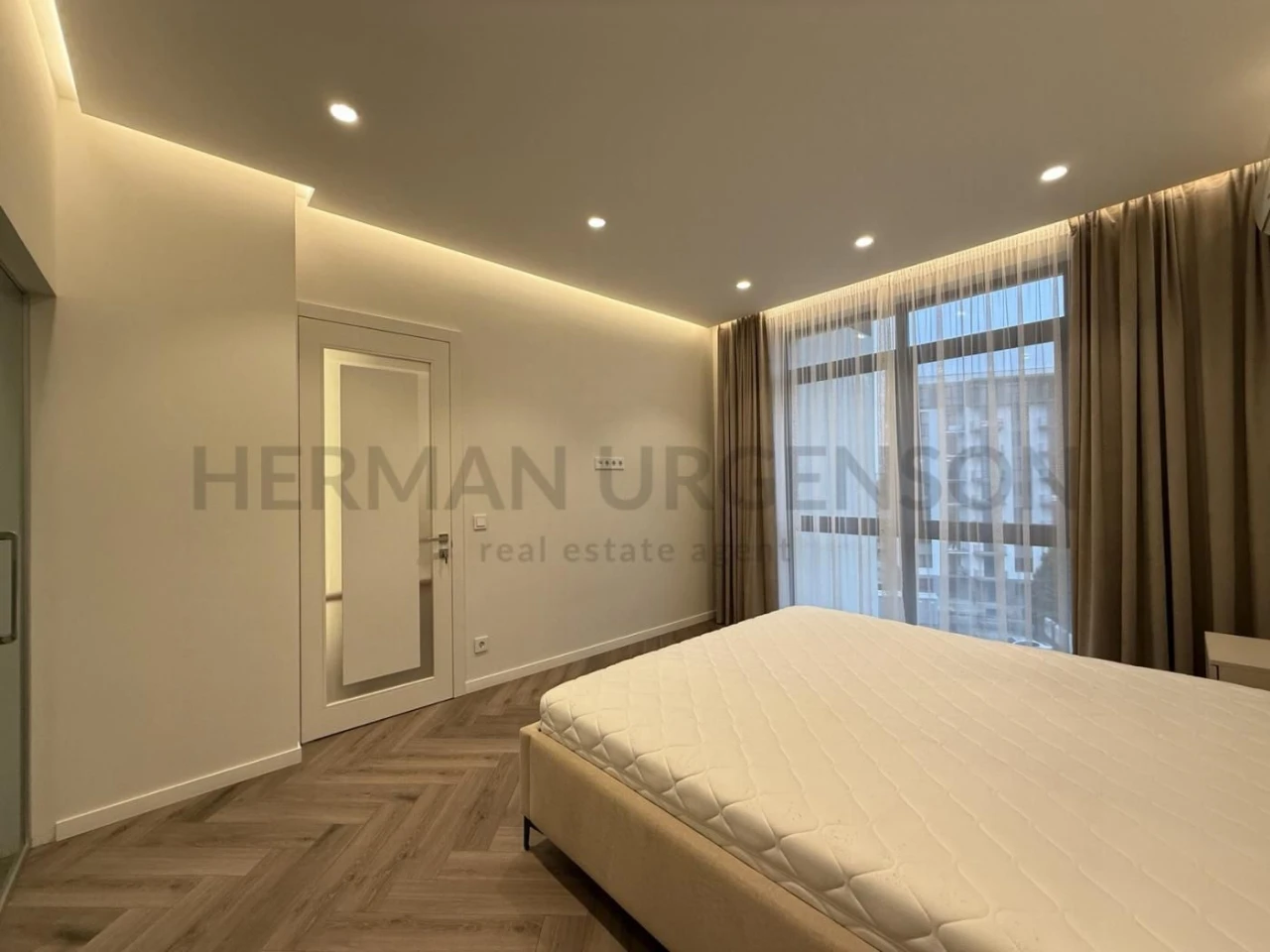 Продаж 2к квартири 74 м.кв / ЖК Residents Park, Набережна