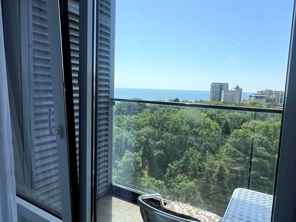 Apartment. Odessa, French Boulevard.