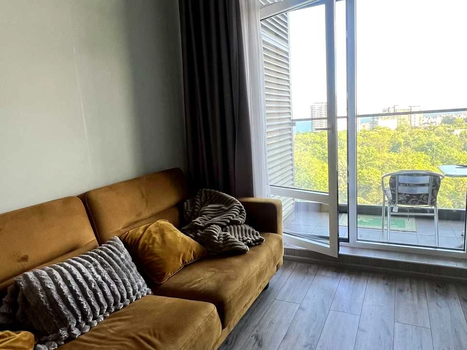 Apartment. Odessa, French Boulevard.