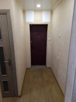 Продається двокімнатна квартира з паркомісцем на Кобзарській